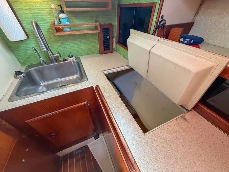 Slide: The Image of Pearson 385 1984 - 6027692