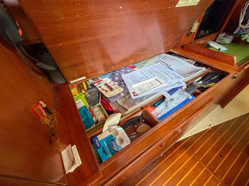 Slide: The Image of Pearson 385 1984 - 6027701