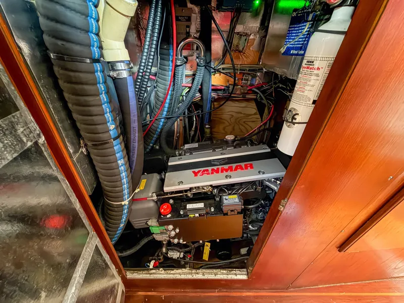 Slide: The Image of Pearson 385 1984 - 6027702