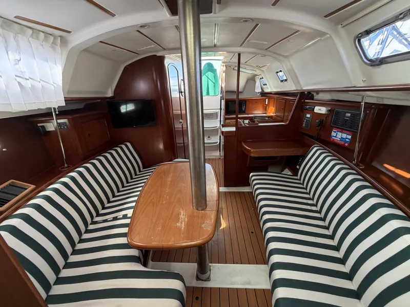 Slide: The Image of Beneteau 331 2003 - 6013968