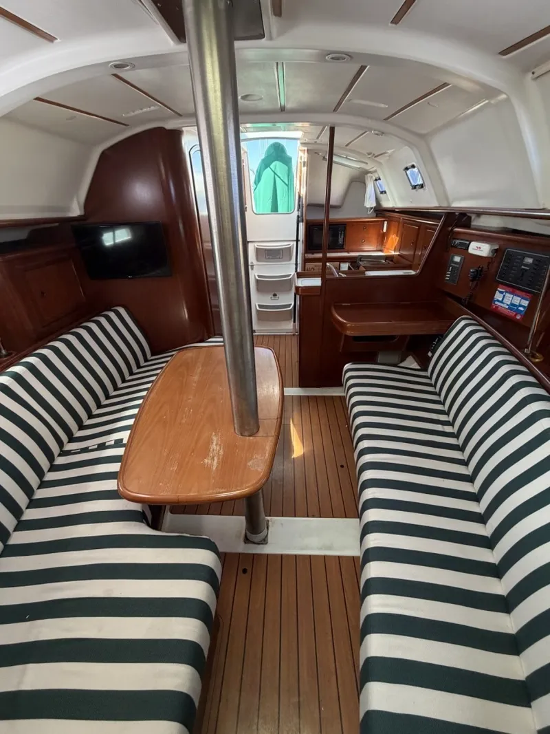 Slide: The Image of Beneteau 331 2003 - 6013969