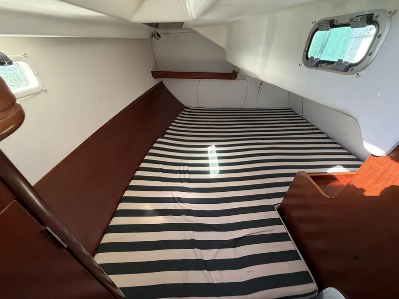 Slide: The Image of Beneteau 331 2003 - 6013963