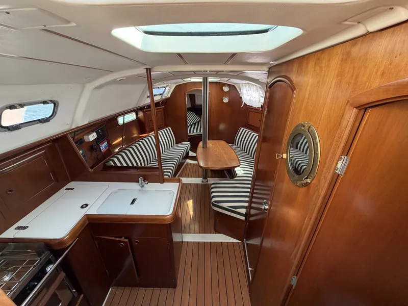 Slide: The Image of Beneteau 331 2003 - 6013970