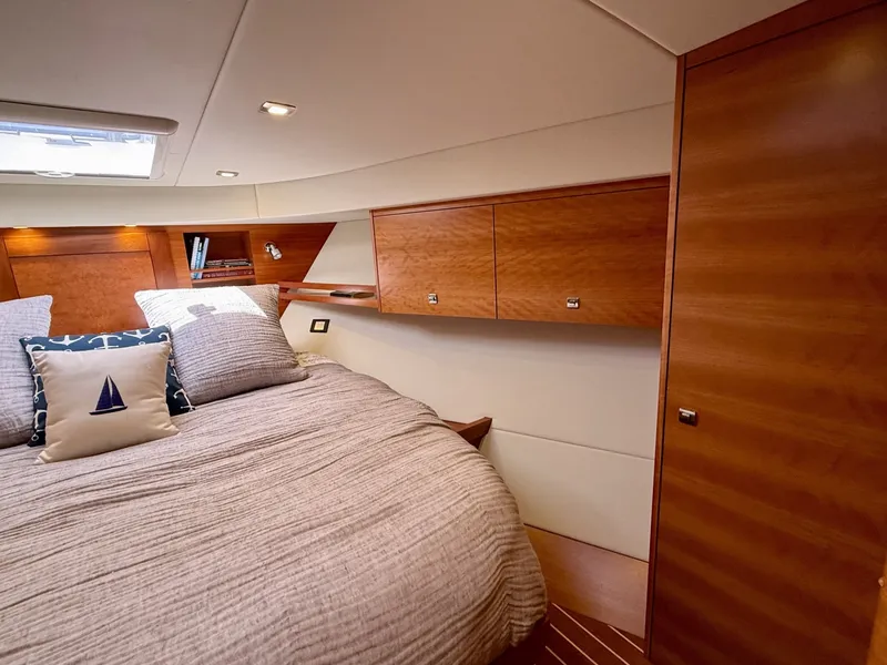 Slide: The Image of Coastal 45-IPS 2015 - 6014182