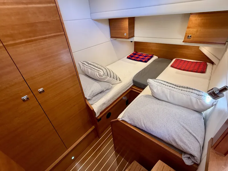 Slide: The Image of Coastal 45-IPS 2015 - 6014162