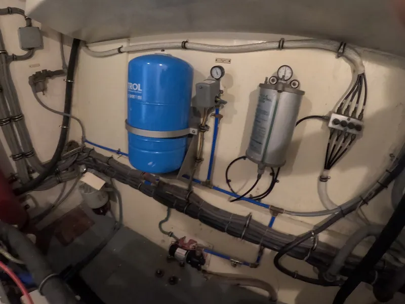 Slide: The Image of Hatteras Motor Yacht 1987 - 6014889