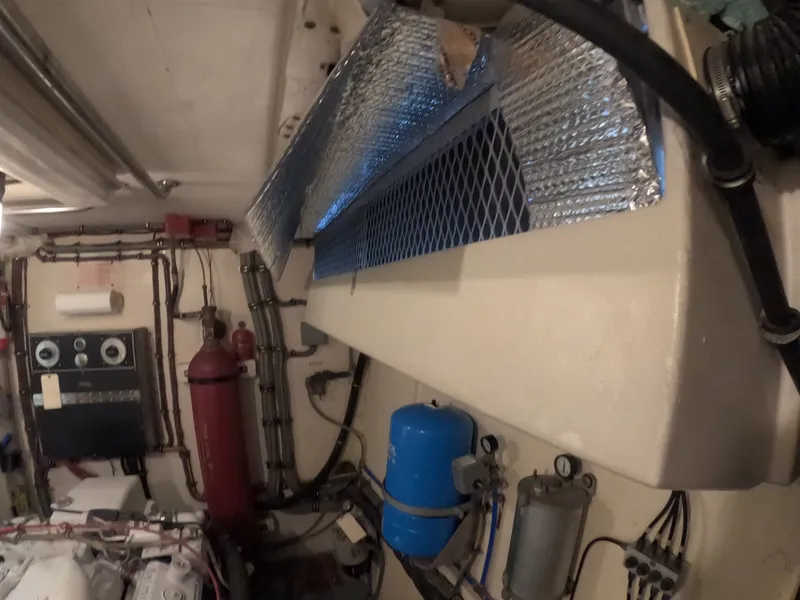 Slide: The Image of Hatteras Motor Yacht 1987 - 6014892