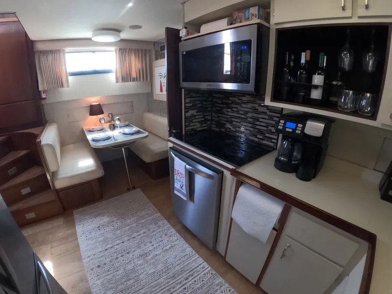 Slide: The Image of Hatteras Motor Yacht 1987 - 6014668