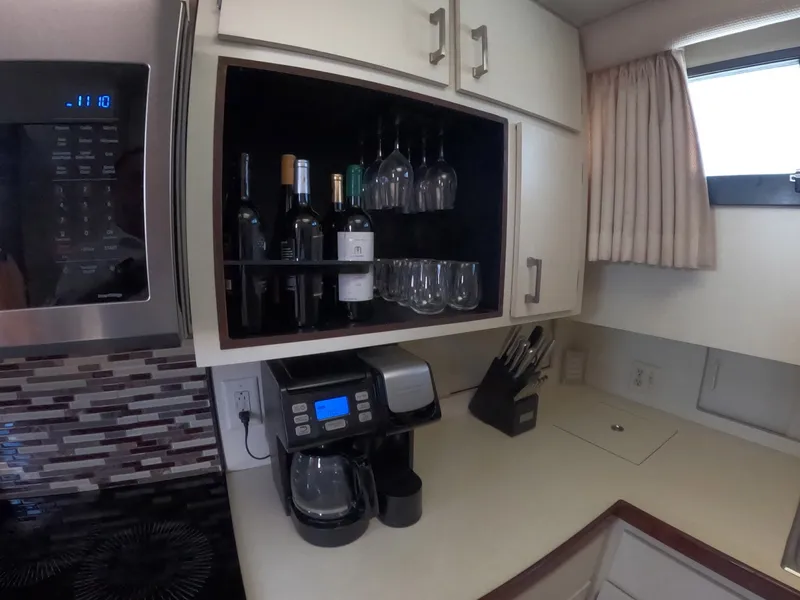 Slide: The Image of Hatteras Motor Yacht 1987 - 6014689