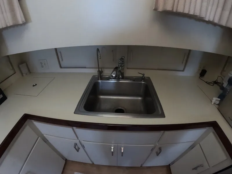 Slide: The Image of Hatteras Motor Yacht 1987 - 6014690