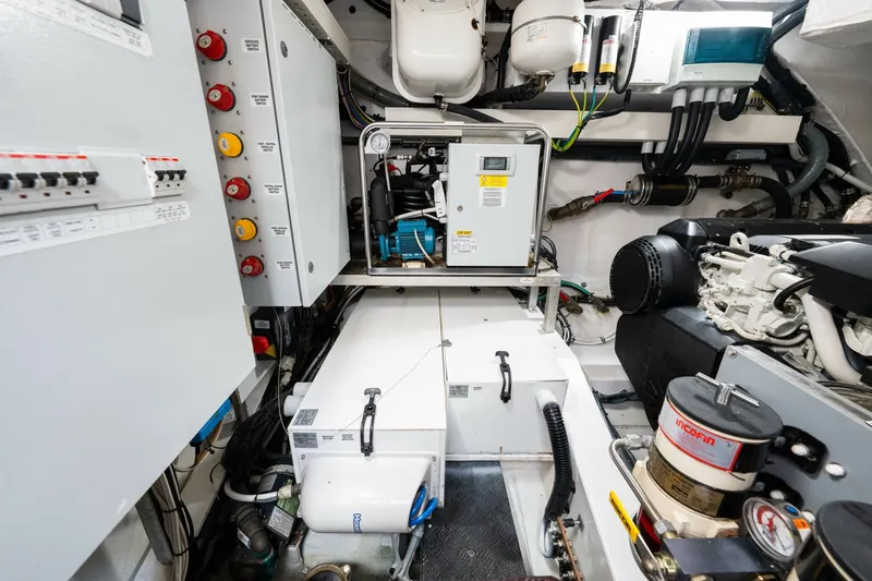 Slide: The Image of Azimut S6 2020 - 6015554