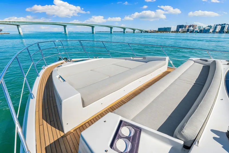 Slide: The Image of Azimut S6 2020 - 6015476