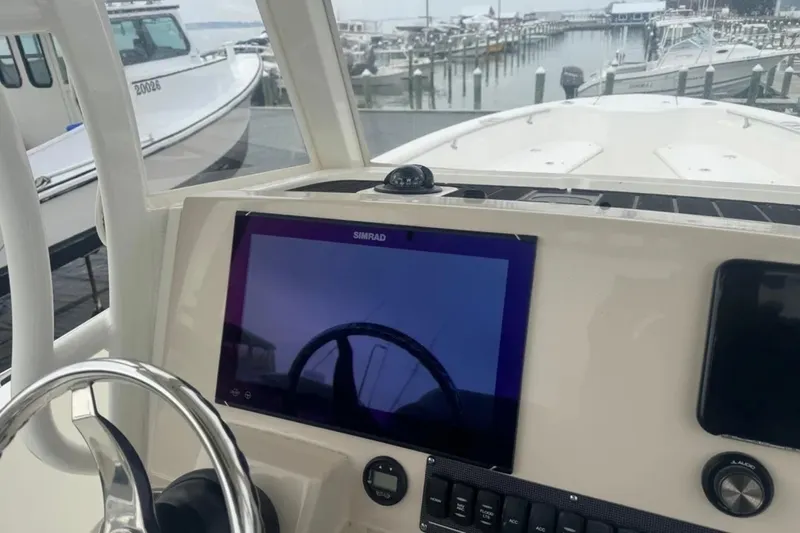 Slide: The Image of Boston Whaler 280 Dauntless 2023 - 6015506