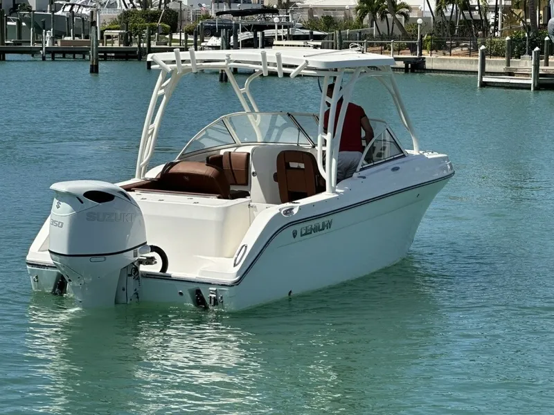 Slide: The Image of Century 24 Resorter 2019 - 6017965