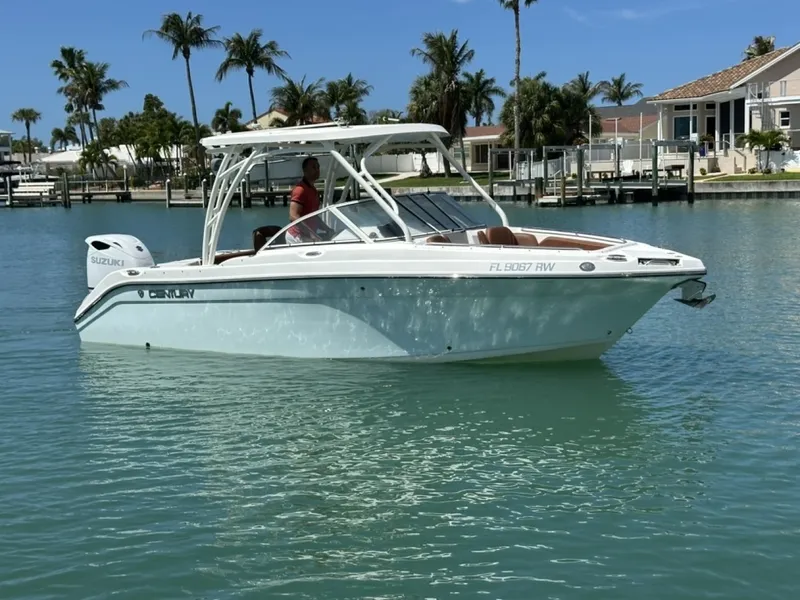 Slide: The Image of Century 24 Resorter 2019 - 6017973