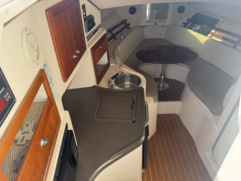 Slide: The Image of Grady-White 305 Express 2007 - 6015700