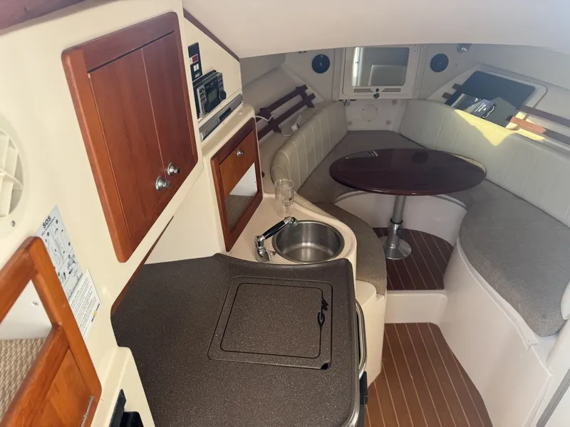 Slide: The Image of Grady-White 305 Express 2007 - 6015701