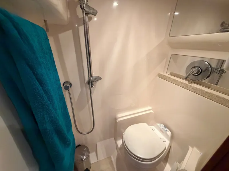 Slide: The Image of Regal Commodore 4260 2005 - 6015902