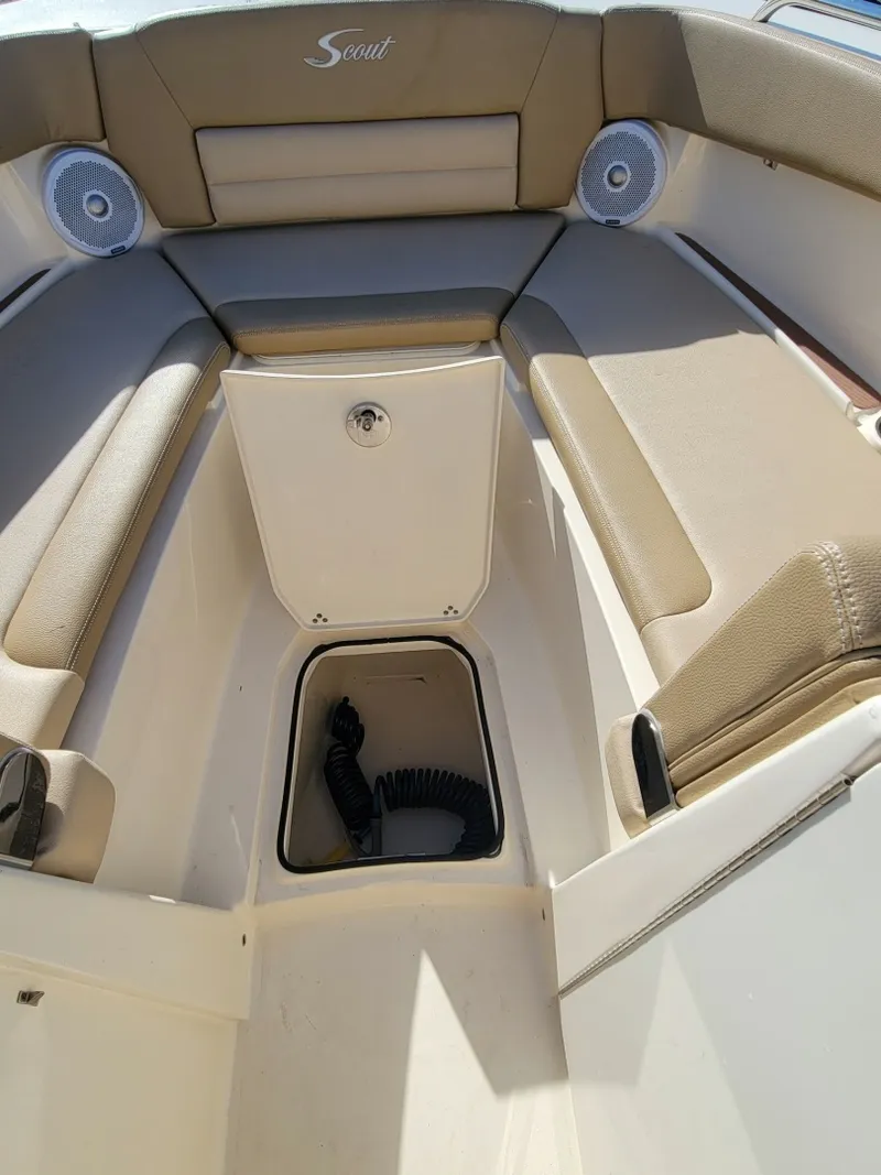 Slide: The Image of Scout 255 Dorado 2020 - 6018511