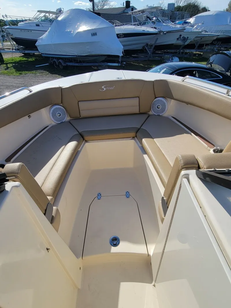 Slide: The Image of Scout 255 Dorado 2020 - 6018513