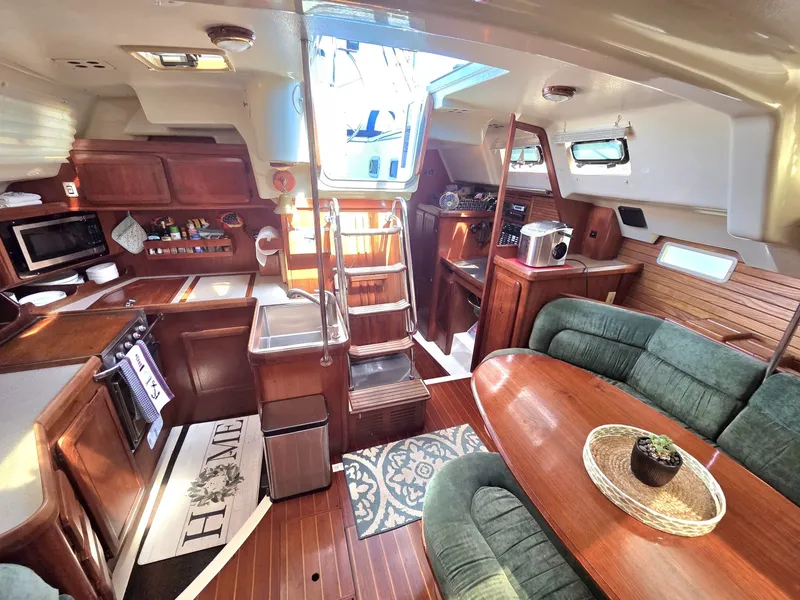 Slide: The Image of Hunter Passage 42 1991 - 6016435