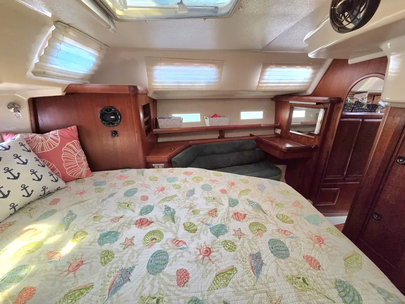 Slide: The Image of Hunter Passage 42 1991 - 6016424