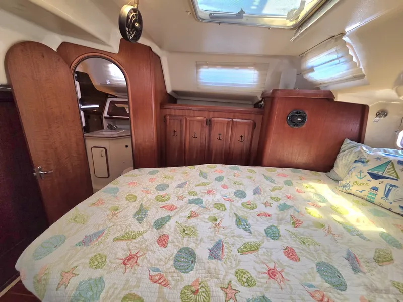 Slide: The Image of Hunter Passage 42 1991 - 6016422