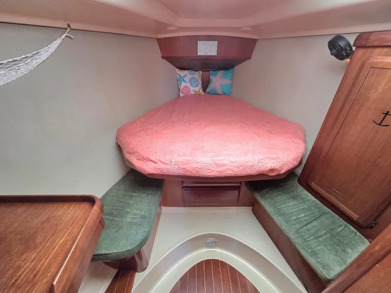 Slide: The Image of Hunter Passage 42 1991 - 6016427