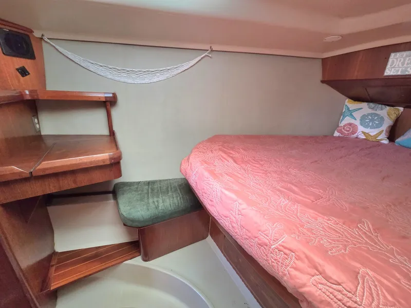 Slide: The Image of Hunter Passage 42 1991 - 6016418