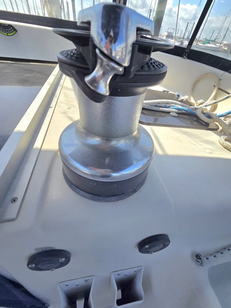 Slide: The Image of Hunter Passage 42 1991 - 6016459