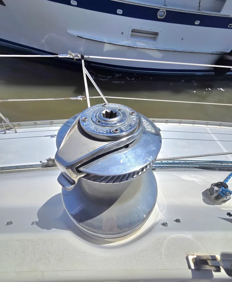 Slide: The Image of Hunter Passage 42 1991 - 6016469