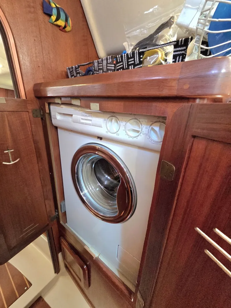 Slide: The Image of Hunter Passage 42 1991 - 6016473