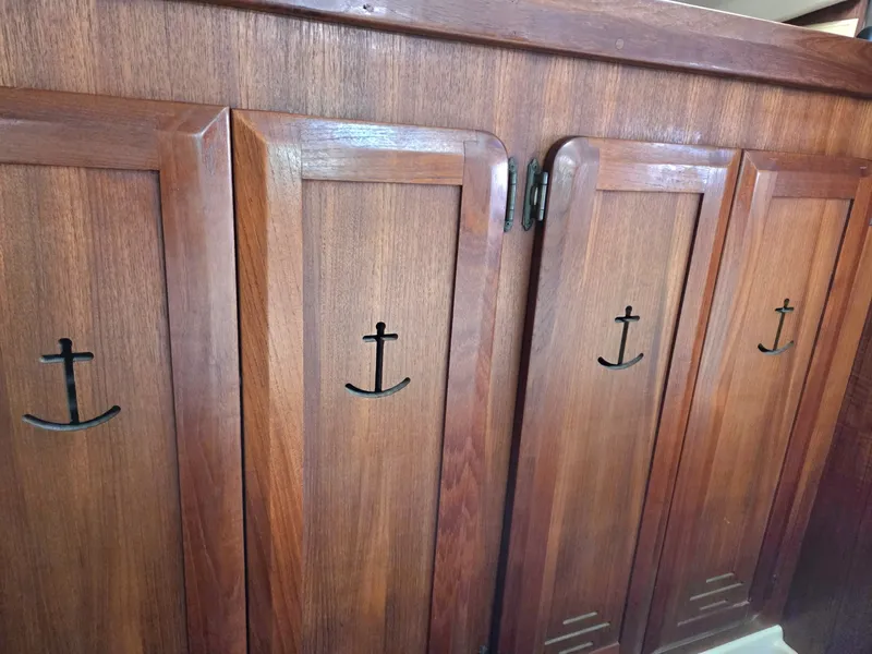 Slide: The Image of Hunter Passage 42 1991 - 6016470