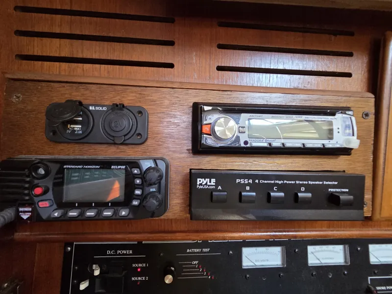 Slide: The Image of Hunter Passage 42 1991 - 6016476