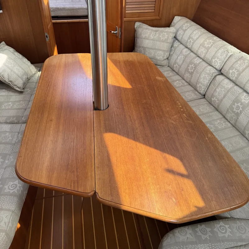 Slide: The Image of Full Table - 6027491