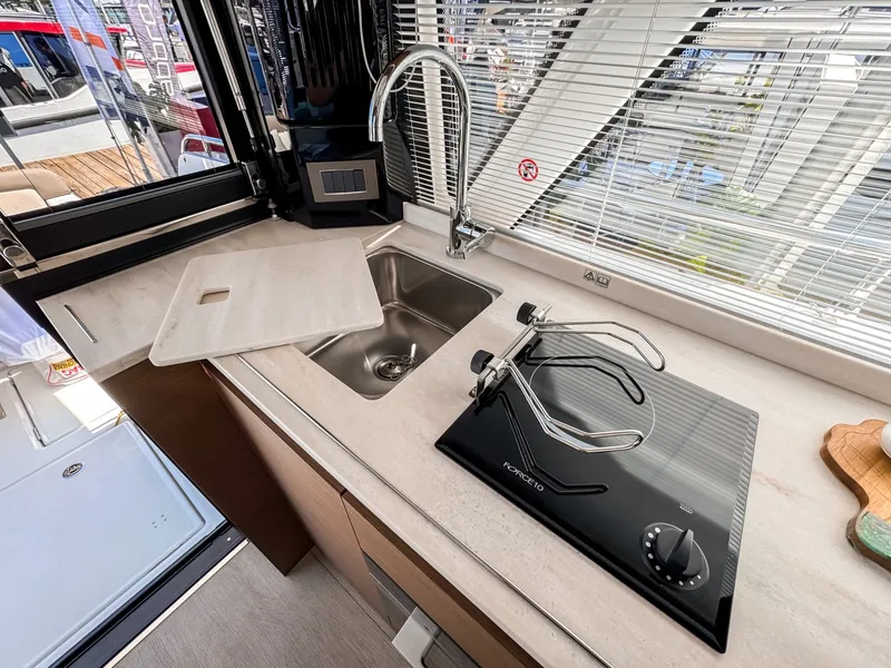 Slide: The Image of Wellcraft 44 Explorer 2026 - 6016859