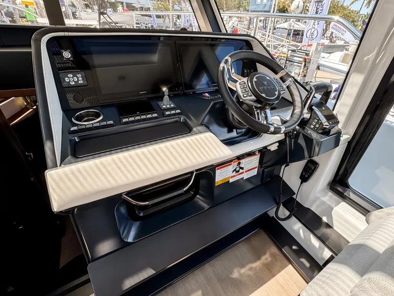 Slide: The Image of Wellcraft 44 Explorer 2026 - 6016865