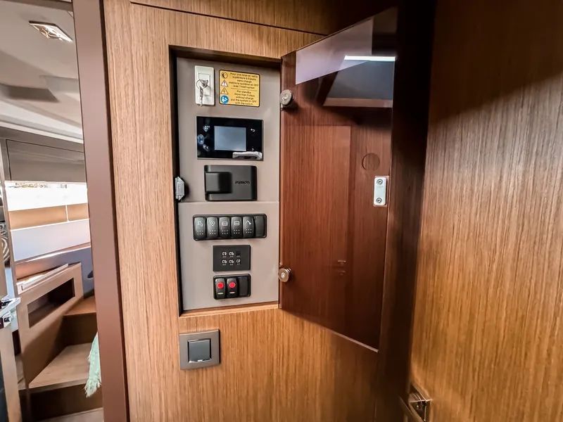 Slide: The Image of Wellcraft 44 Explorer 2026 - 6016874