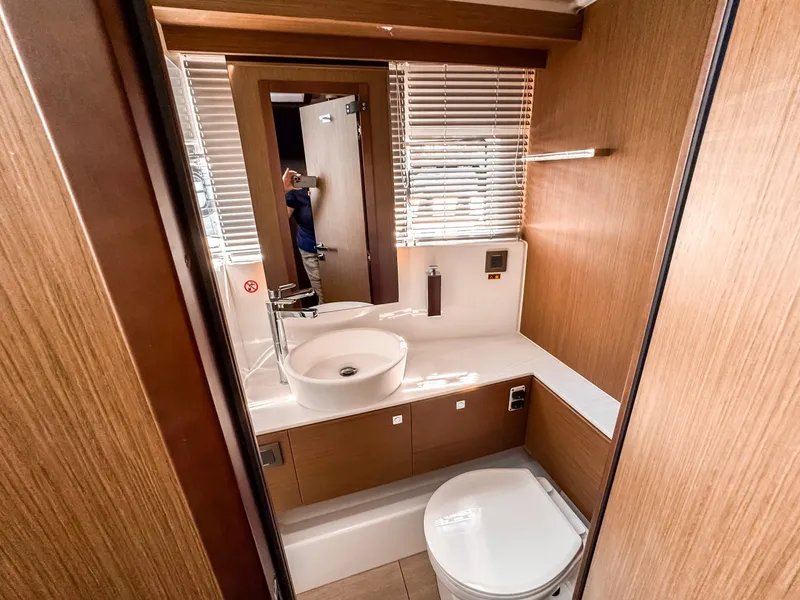 Slide: The Image of Wellcraft 44 Explorer 2026 - 6016876