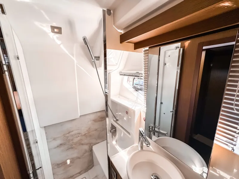 Slide: The Image of Wellcraft 44 Explorer 2026 - 6016877