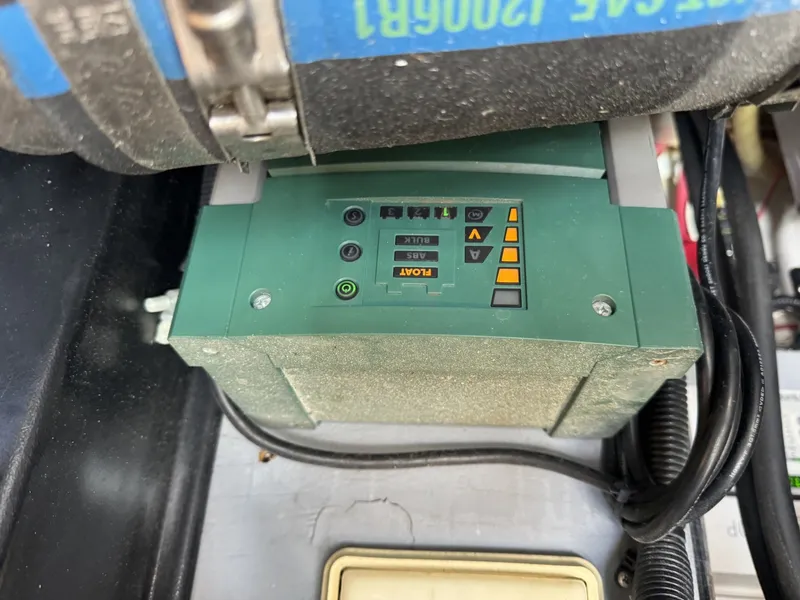 Slide: The Image of Sea Ray 38 1999 - 6017158