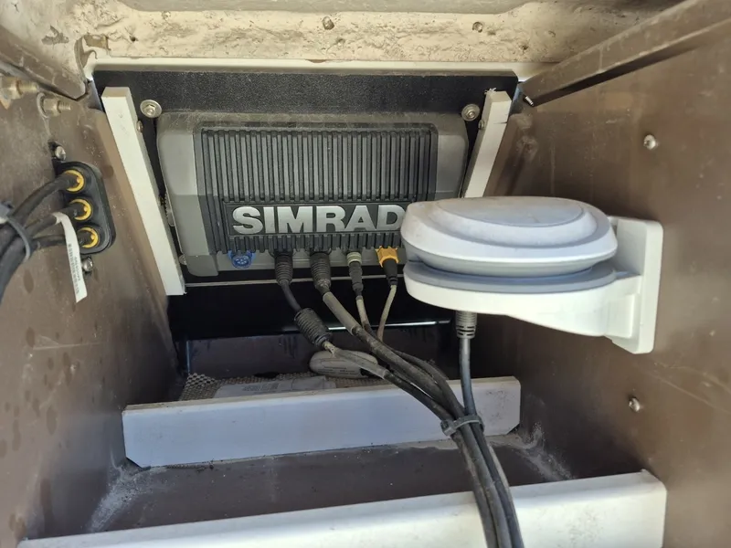 Slide: The Image of Mako 26 1987 - 6017639