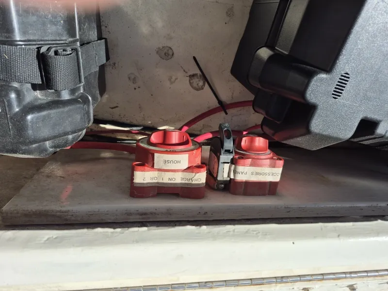 Slide: The Image of Mako 26 1987 - 6017642