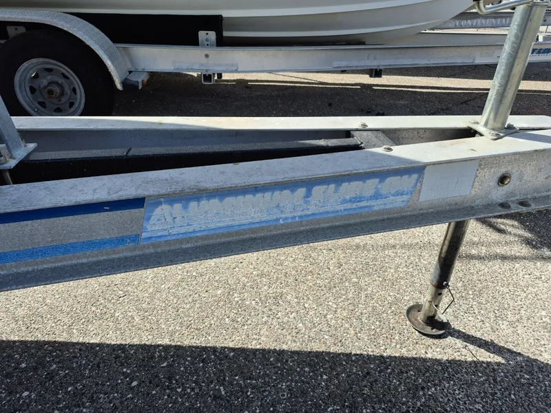 Slide: The Image of Mako 26 1987 - 6017648