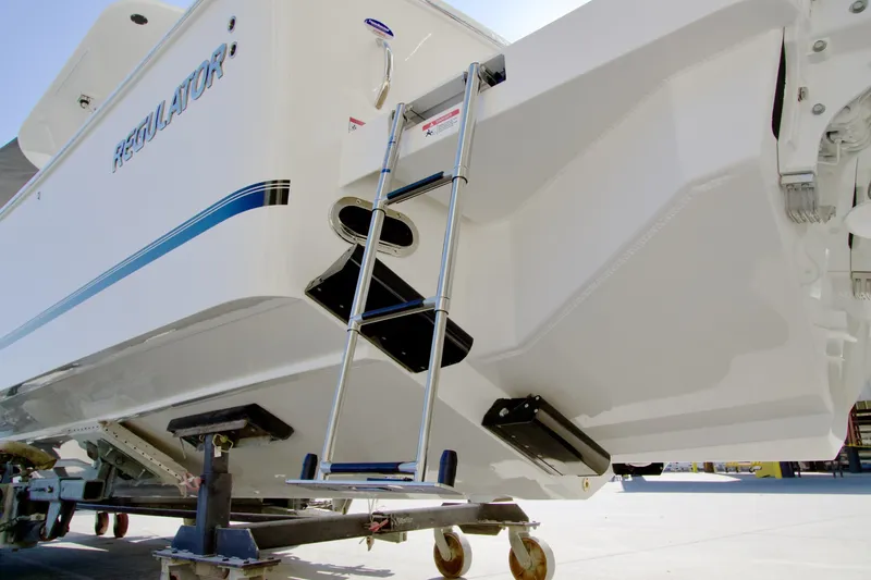 Slide: The Image of Regulator Marine 35 2027 - 6493638