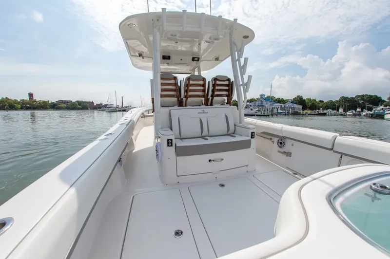 Slide: The Image of Regulator Marine 35 2027 - 7227069