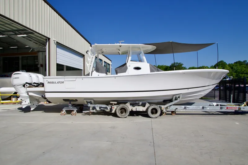 Slide: The Image of Regulator Marine 35 2027 - 6493634