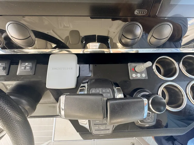 Slide: The Image of Azimut Verve 47 2023 - 6018030