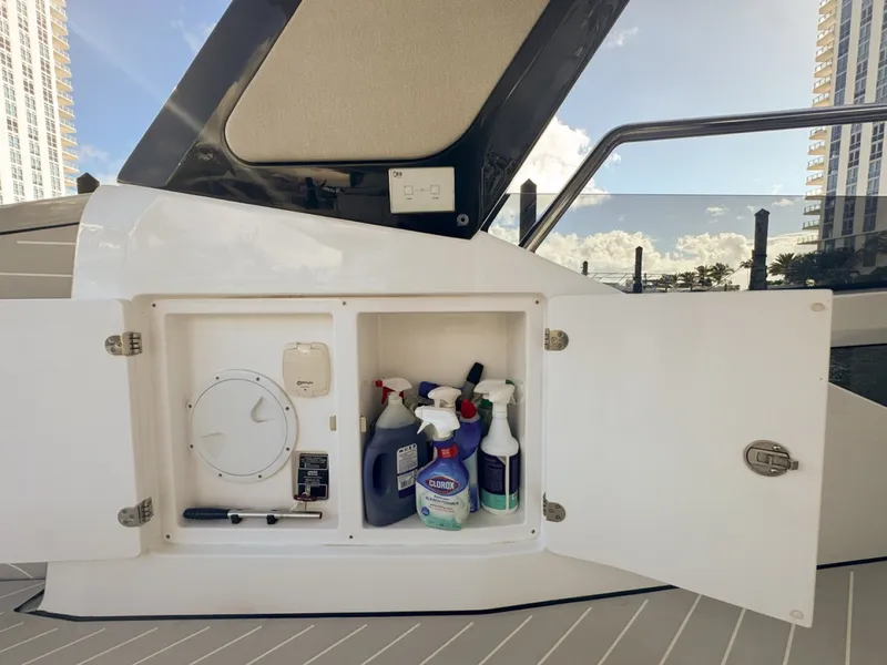 Slide: The Image of Azimut Verve 47 2023 - 6018040