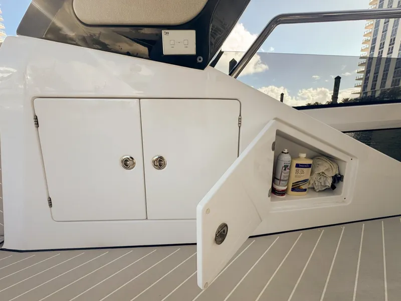 Slide: The Image of Azimut Verve 47 2023 - 6018041